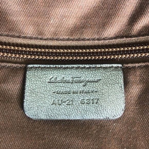 SALVATORE FERRAGAMO Gancini Metallic Silver Grey Leather Hand Bag Like New Cndtn - Picture 16 of 17